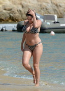 Kelly Brook wet in a bikini