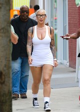 Amber Rose boobs