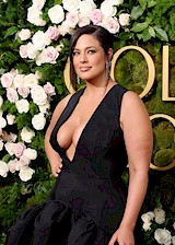 Ashley Graham Golden Globes cleavage