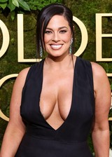 Ashley Graham Golden Globes cleavage