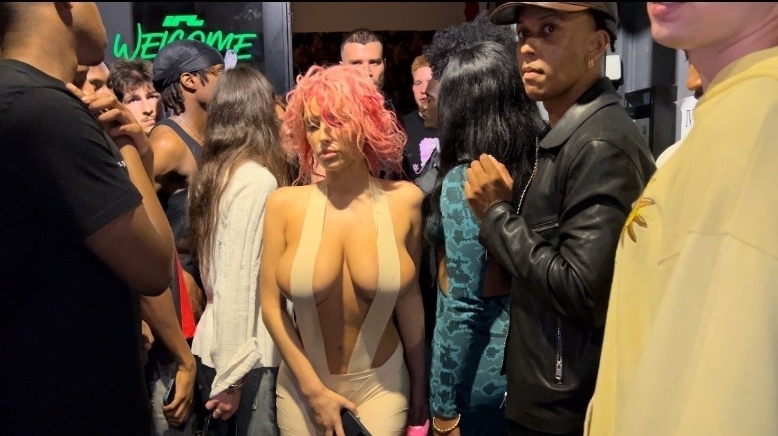 Bianca Censori boobs