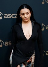 Charli XCX boobs