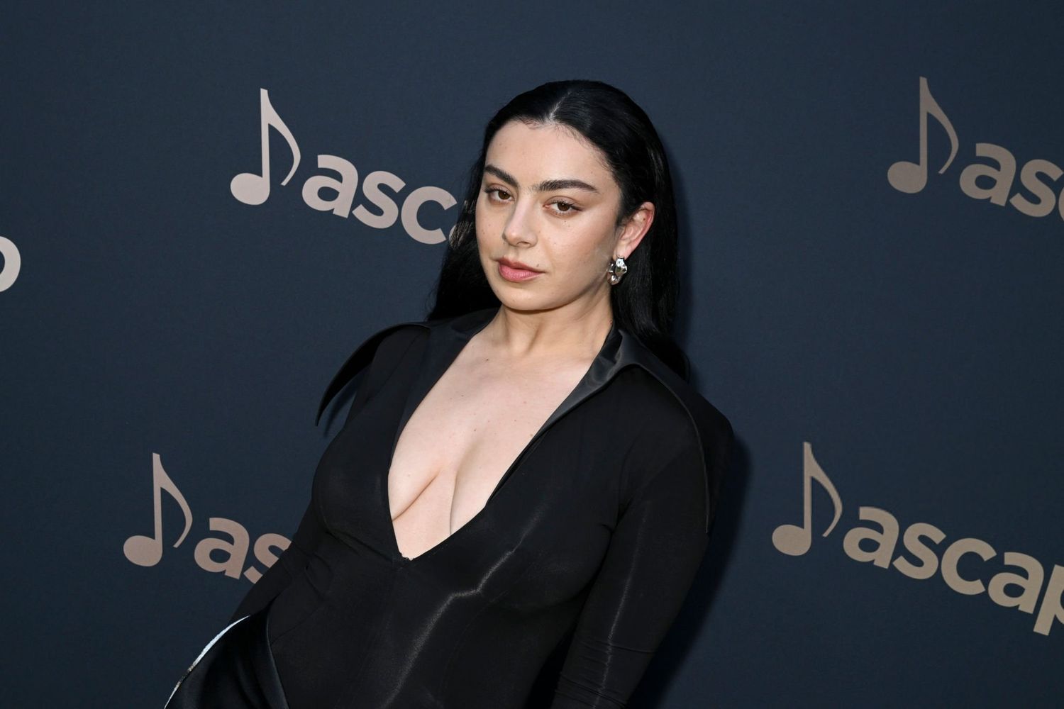 Charli XCX boobs