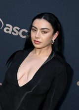 Charli XCX boobs