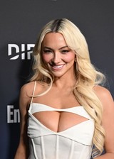 Lindsey Pelas red carpet boobs