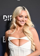 Lindsey Pelas red carpet boobs