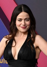 Molly Gordon boobs