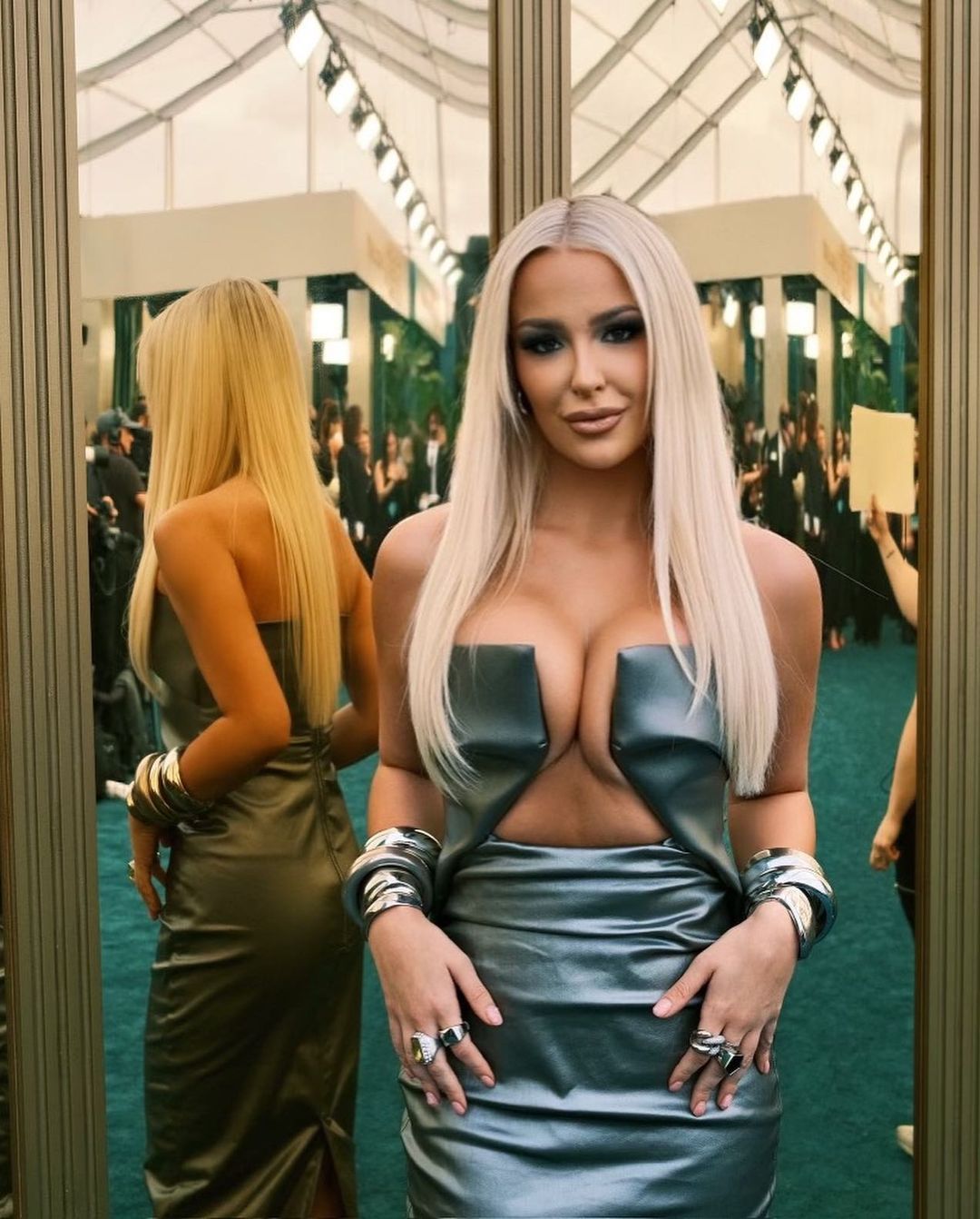 Tana Mongeau at 2024 Peoples Choice Awards