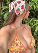 Sophie Mudd hits the outdoors and poses for the camera with her beautiful breasts