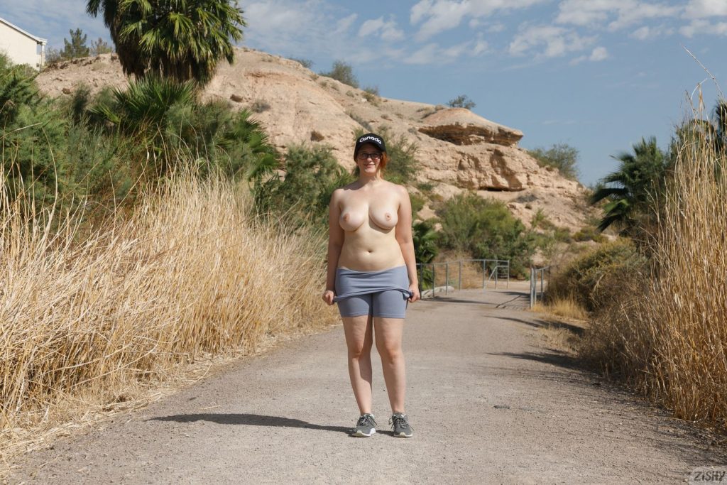 Bess Burton big boobs reveal on a hike