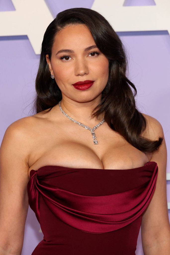 Close up of Jurnee Smollett boobs